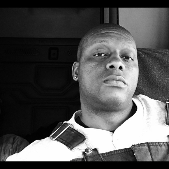 Meet your Posher, Voneric - Picture 2 of 2