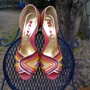 Vintage Na Na multi colored open toed pumps