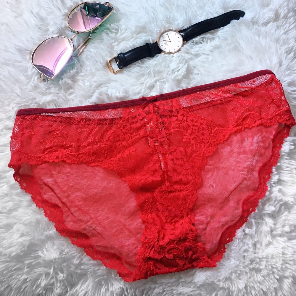 Victoria's Secret Res Lace and Velvet Bow Undies