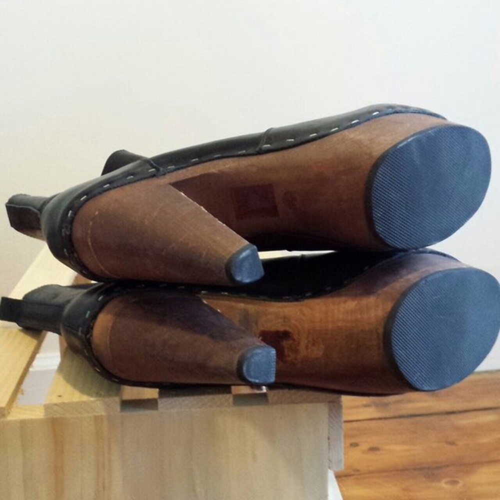 Rad wood bottom boots