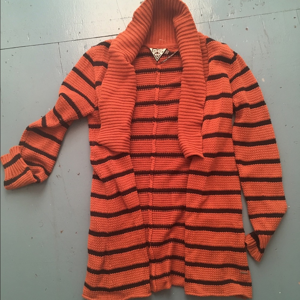 Volcom sweater