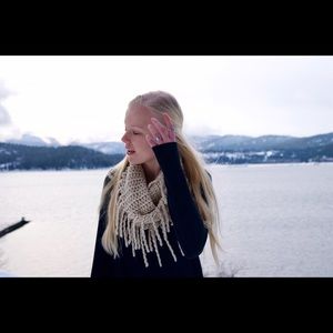 Meet your Posher, Eva