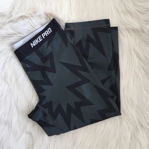 Nike Pro Printed Capri