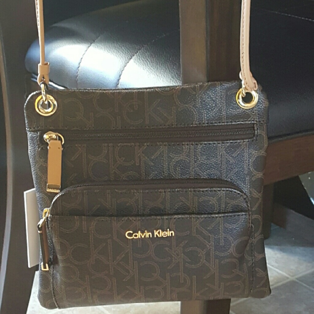 CALVIN KLEIN CROSSBODY