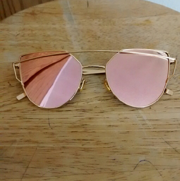 Haley Sunglasses - Picture 2 of 3