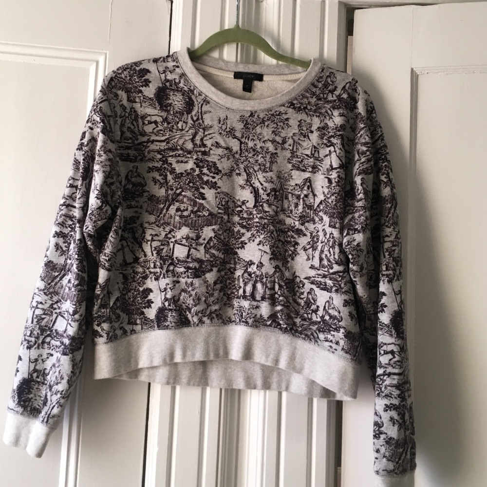 Sweatshirt