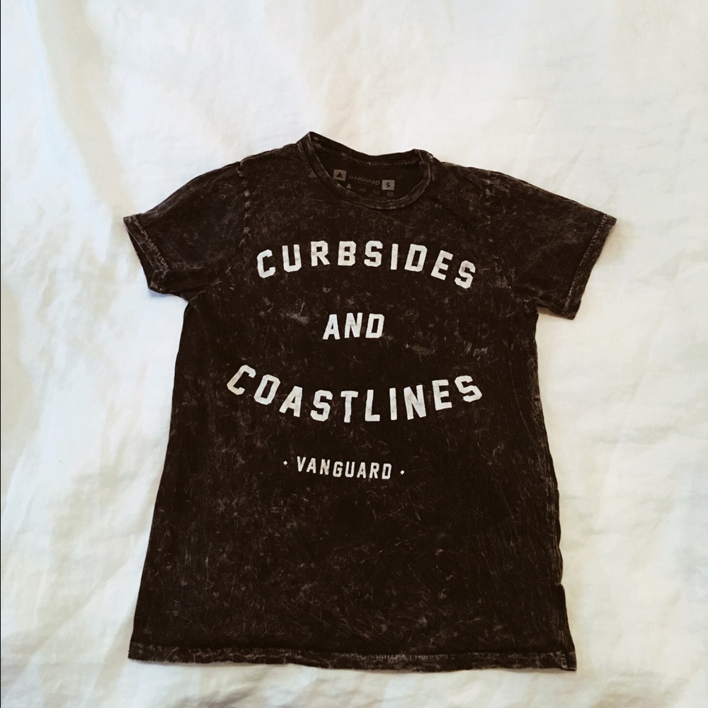 UO/ vanguard tee