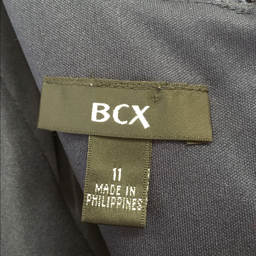 Darling Dark Blue Flower Lace Dress. - Picture 3 of 3