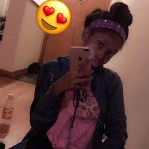 Meet your Posher, Ashia