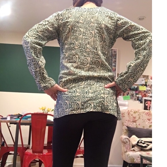 Vintage linen beige w/ green pattern long sleeve - Picture 3 of 4