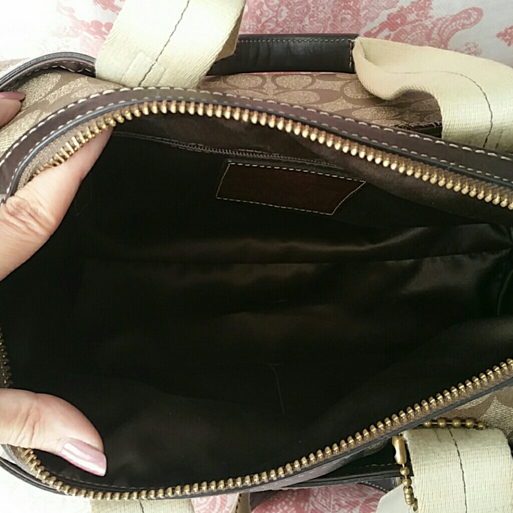 Handbag - Picture 2 of 4