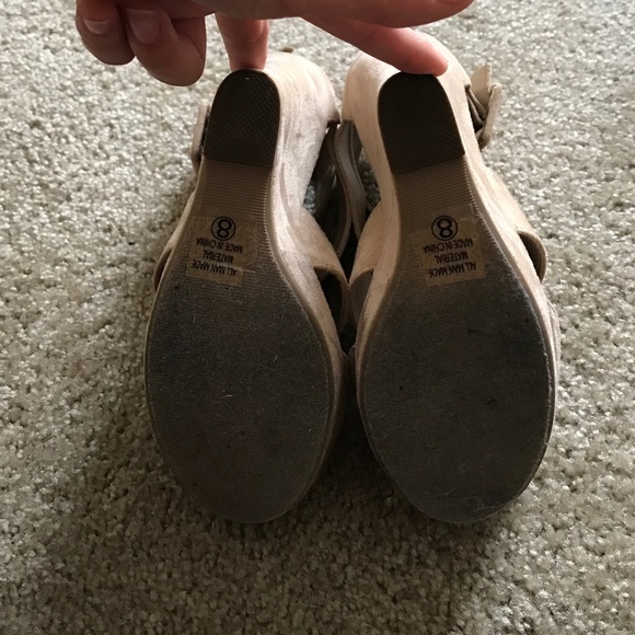 Oatmeal wedge sandals - Picture 3 of 3