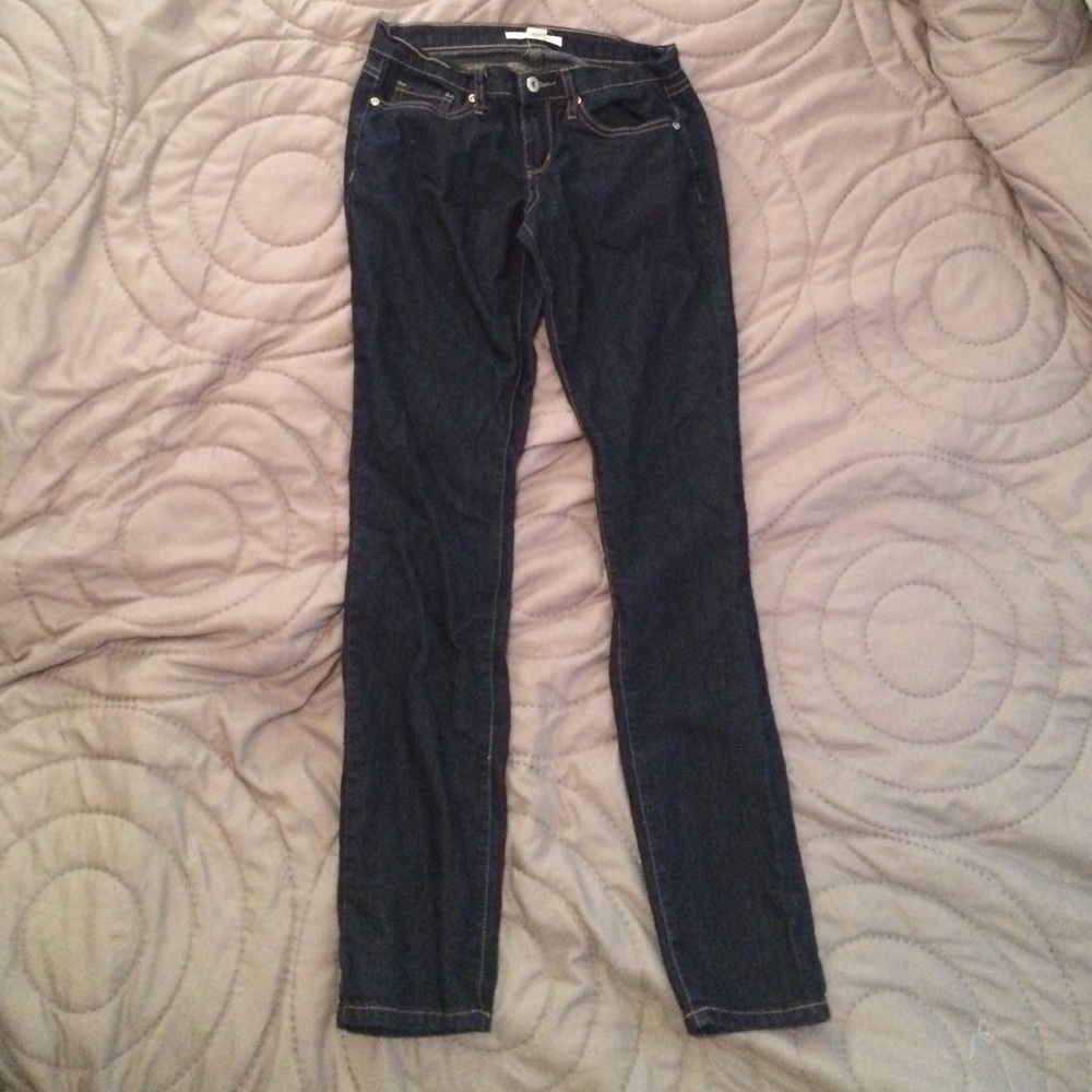 Dark curvy fit jeans!