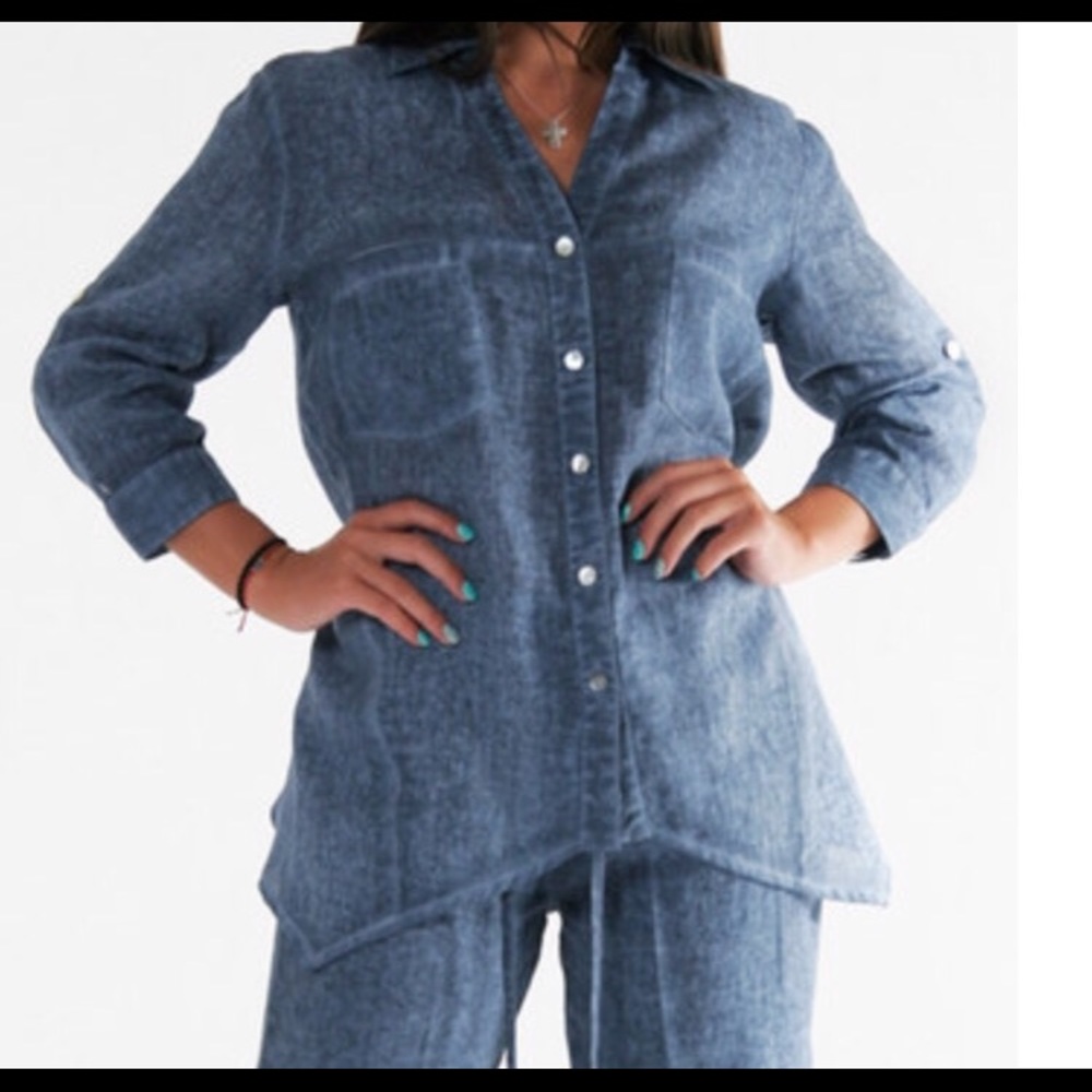 Ladies button down top