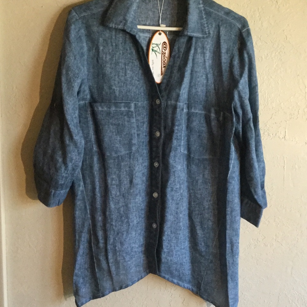 Ladies button down top - Picture 2 of 2