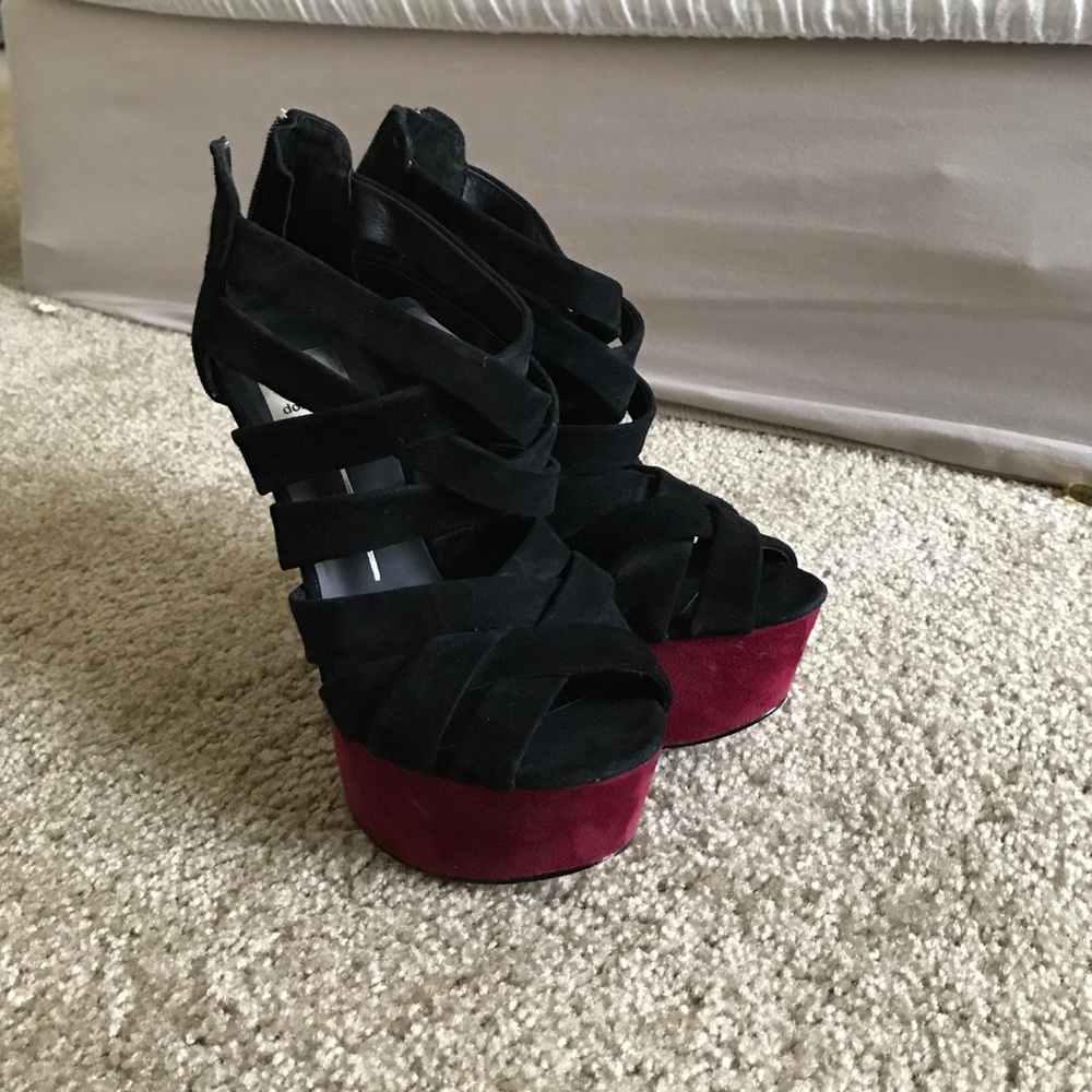 Dolce vita multicolored black wedges