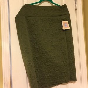 3x New LuLaRoe Cassie !