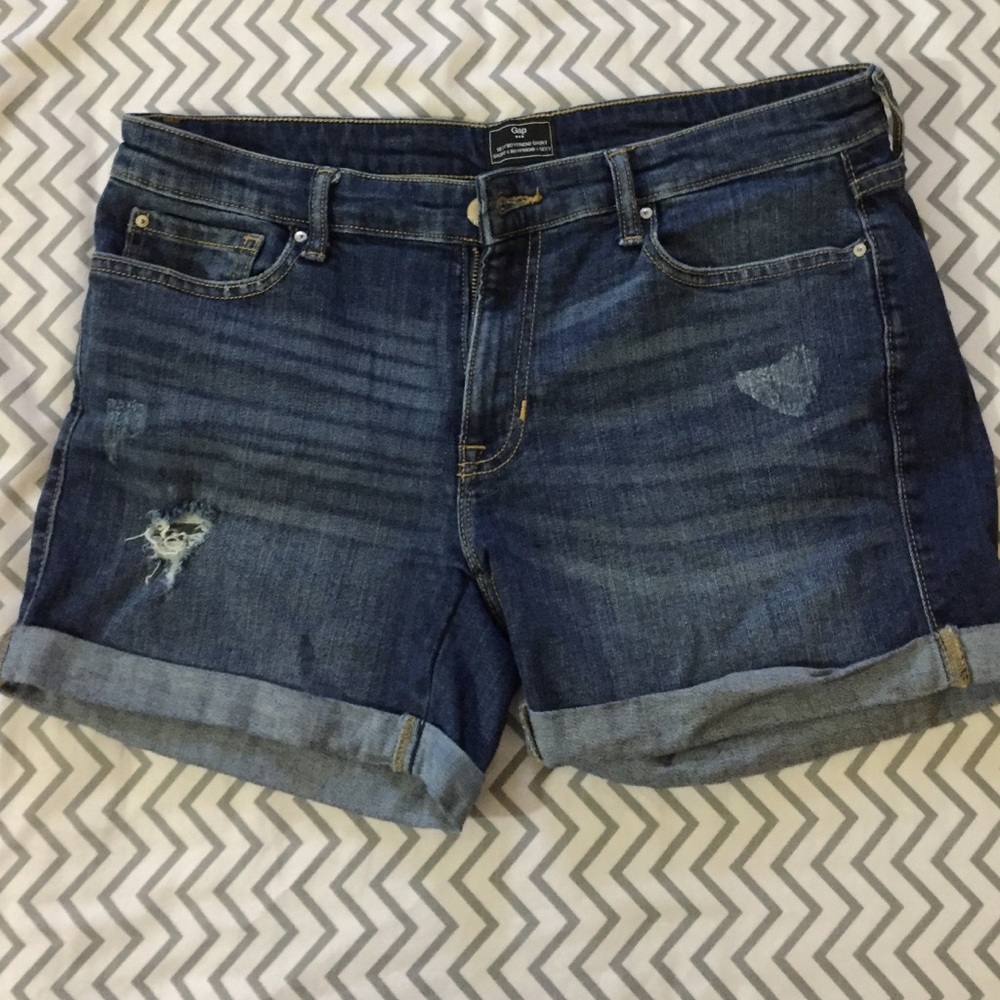 Boyfriend short