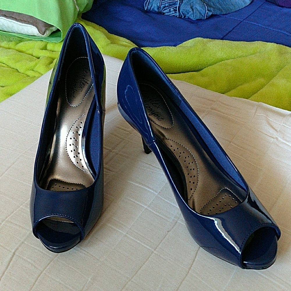 Blue DexFlex Peep toe heels