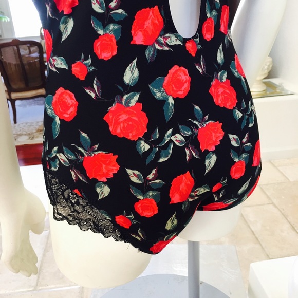 Jessica Simpson S Teddy black red roses lace - Picture 3 of 4