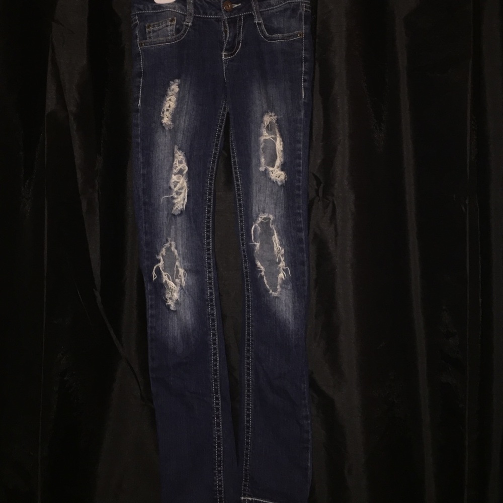 mudd ripped jeans