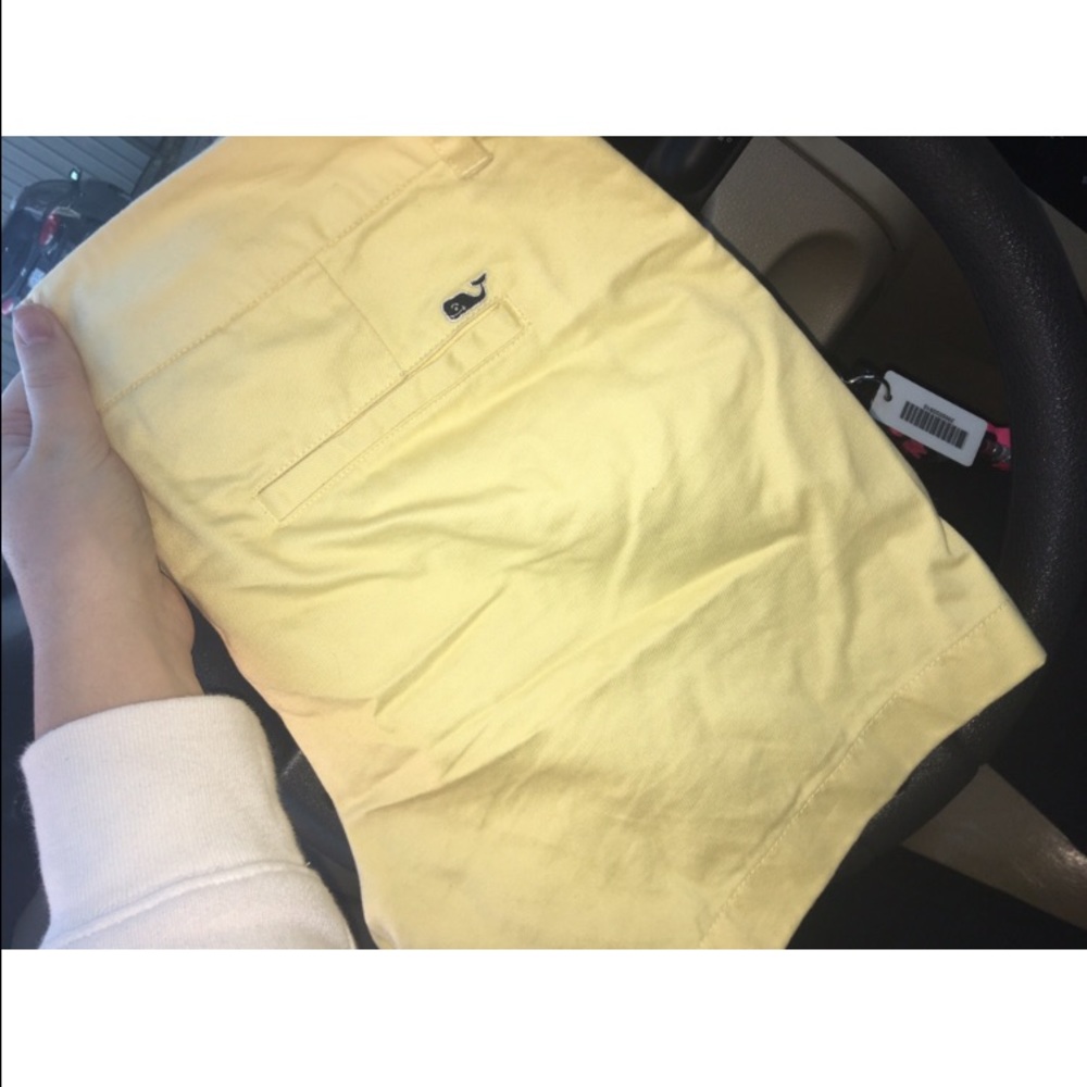 Vineyard Vines Pale Yellow shorts
