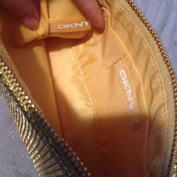NWOT DKNY wristlet - Picture 3 of 4