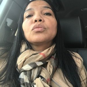 Meet your Posher, Veronica