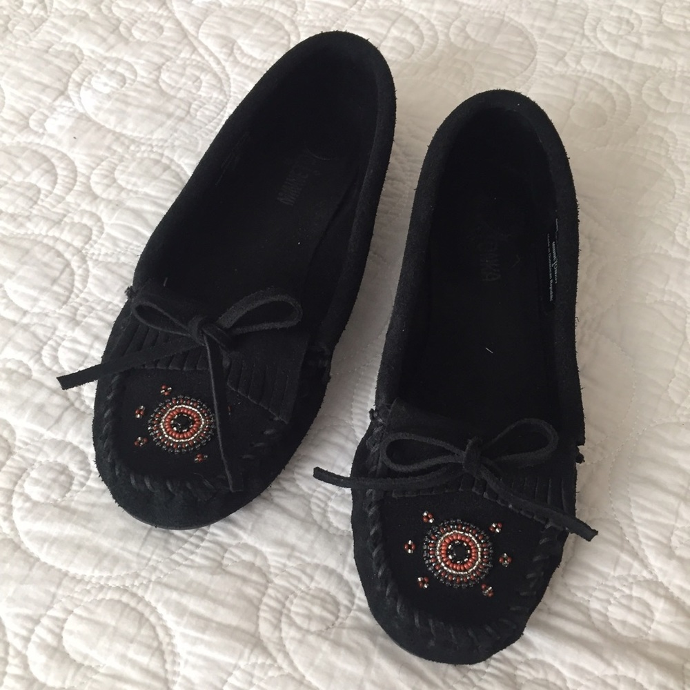Minnetoka moccasins