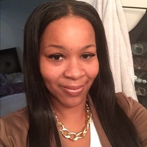 Meet your Posher, Denaya