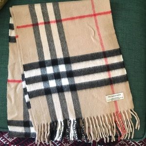 Burberry %100 cashmere scarf