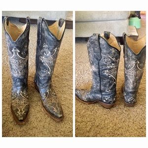 Circle G Cowboy boots!