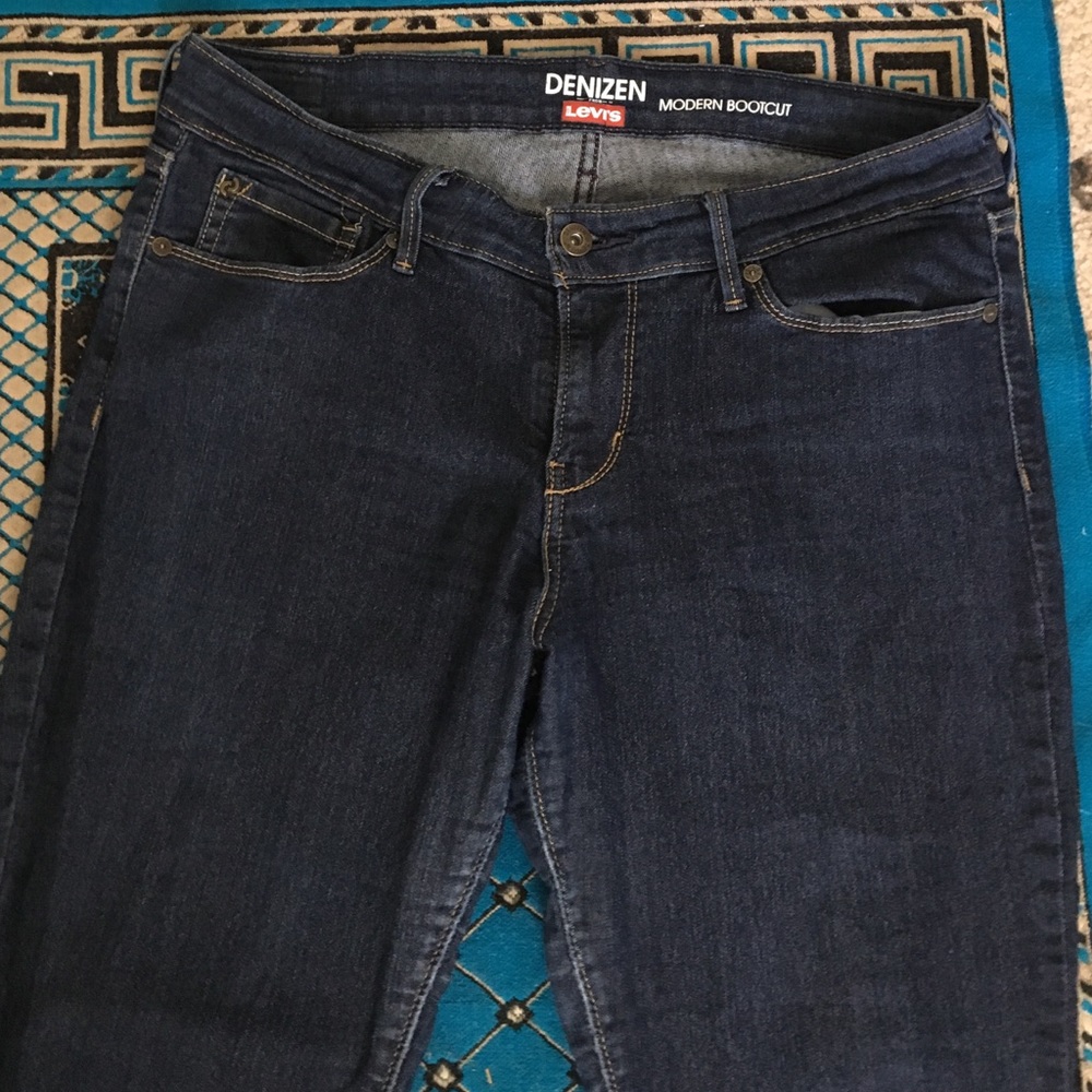 Levi's Denizen boot cut jeans size 12