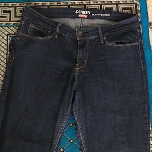 Levi's Denizen boot cut jeans size 12