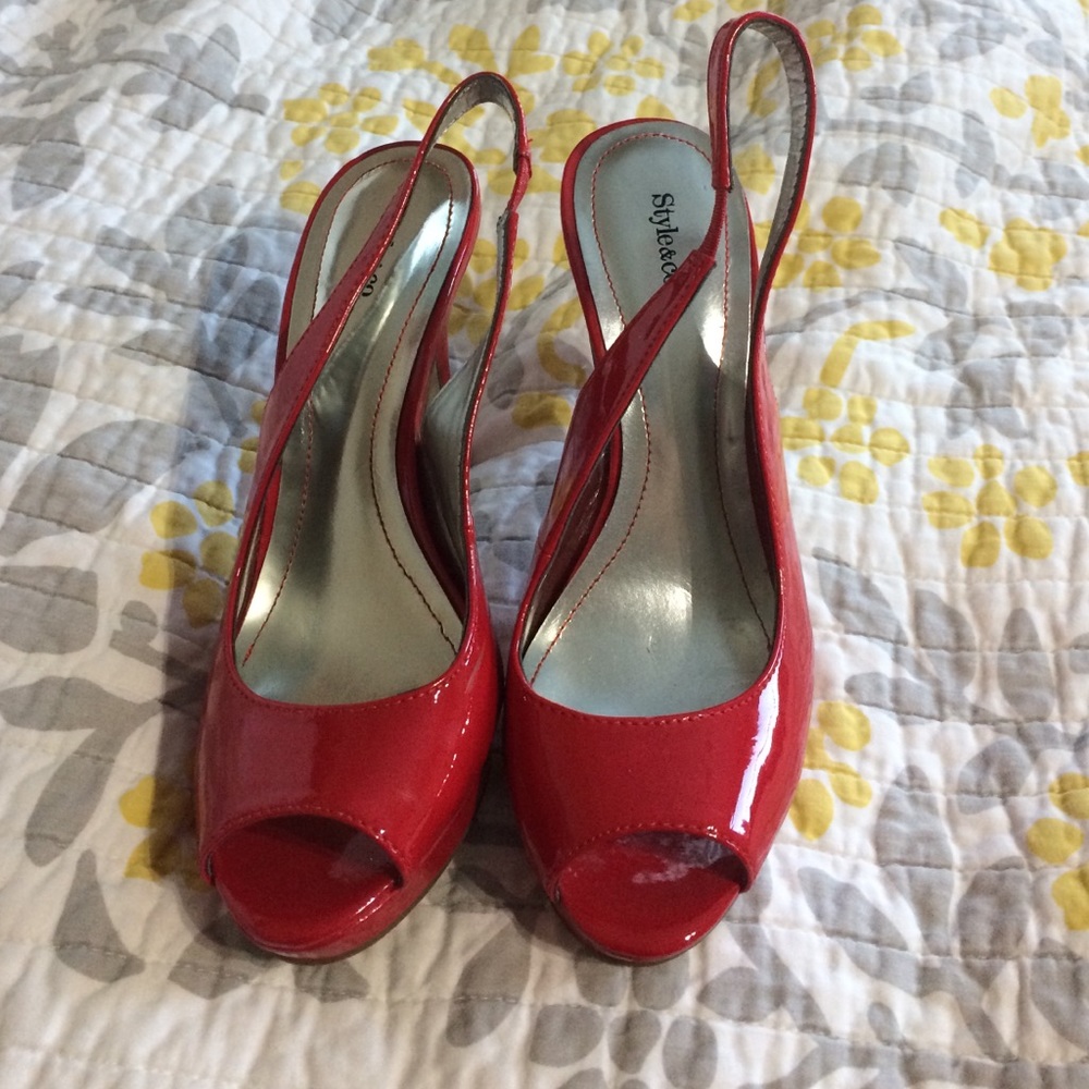 Style and company got red high heels :)