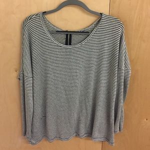 Striped thin knit shirt