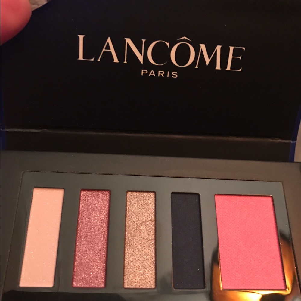 Lancôme eyeshadow with blush