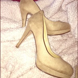 Tan Heels