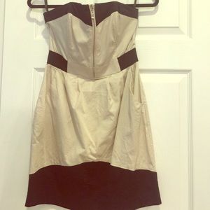 Strapless cream and black dress WITH pockets! 👗🔥