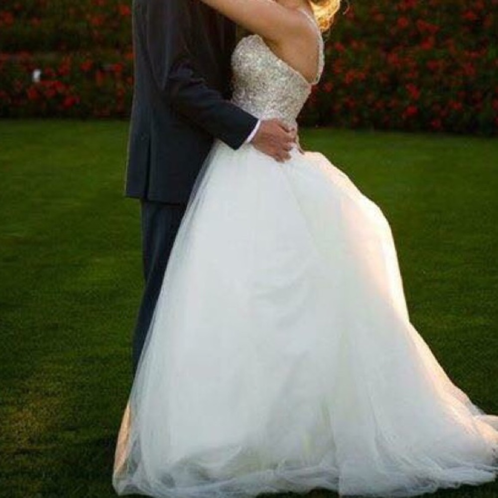 Wedding dress