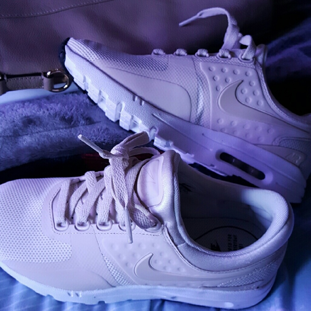 Meet your Posher, Roxy