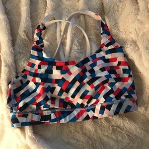 Lululemon women's energy bra size 6.