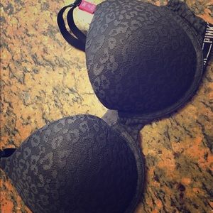 Victoria's Secret Pink leopard lace bra