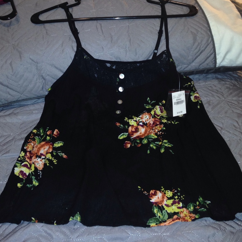 Wet seal tank top