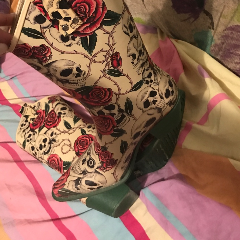 Only Worn Once - image 3