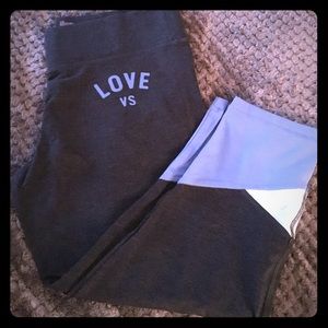 Victoria Secret Capri Leggings size LARGE