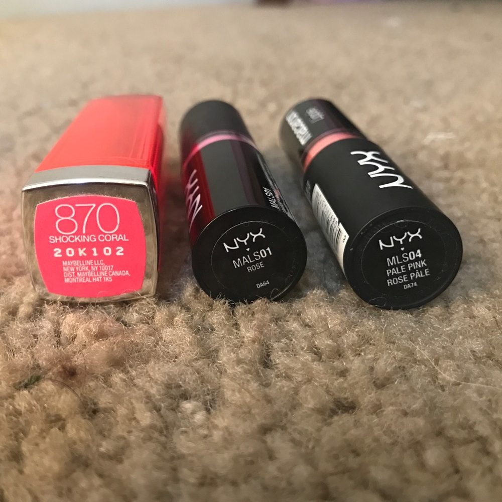 Lipstick bundle ❤❤❤ - Picture 2 of 3