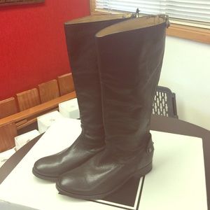 Brand new FRYE Melissa Button Back-Zip Boots