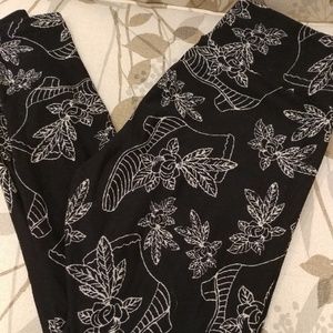 OS black with white shoes paisley lularoe, worn 1x