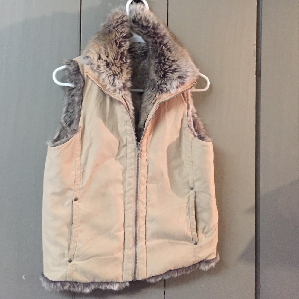 Reversible fur vest